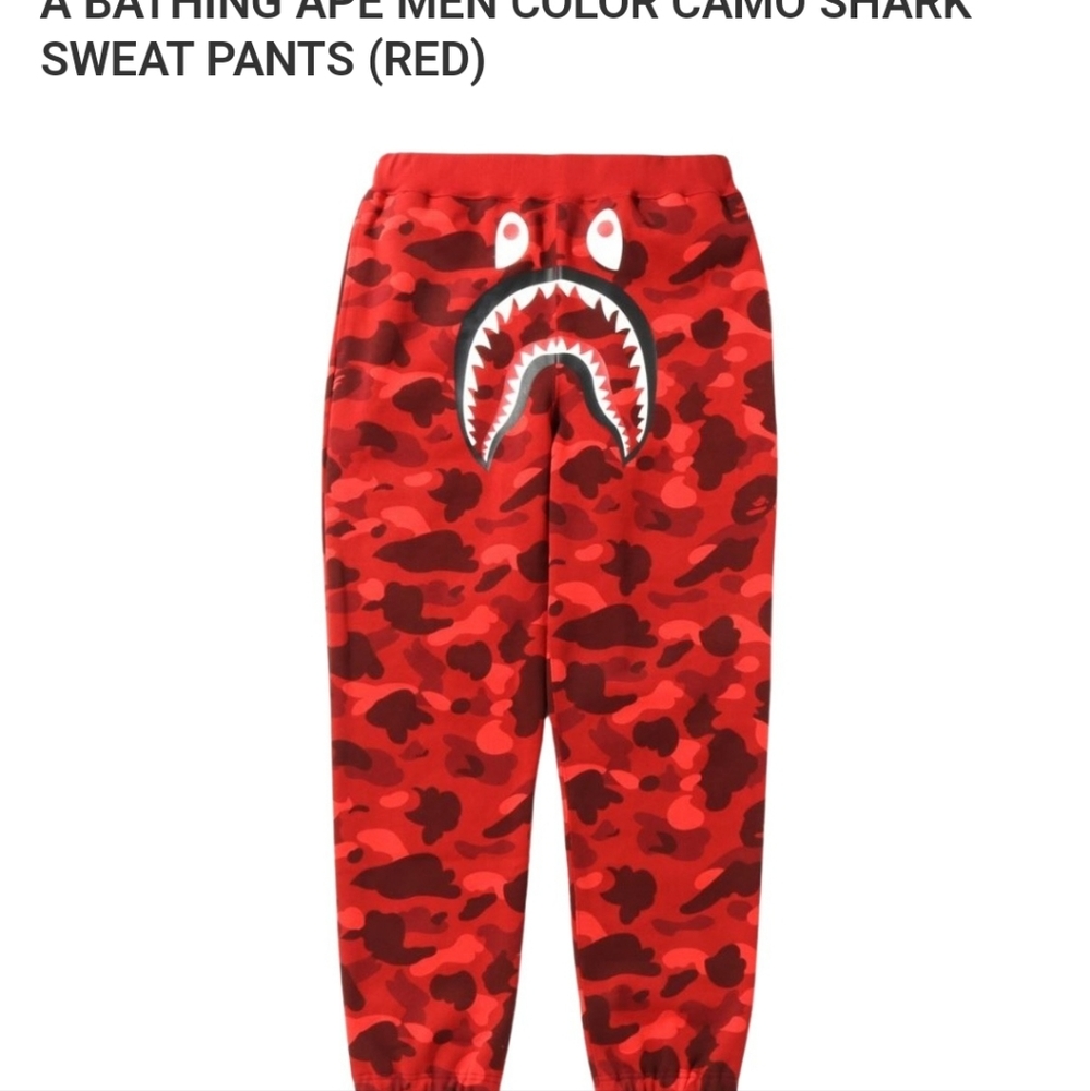 A BATHING APE MEN COLOR CAMO SHARKSWEAT PANTS (RED)